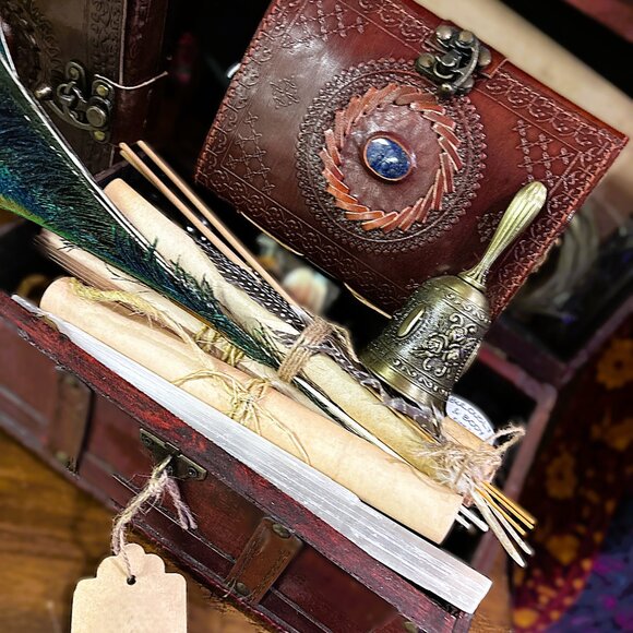 Magic Box For the Novice Witch - Picture 2 of 16